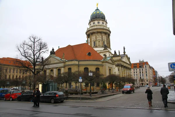 Berlin Germany Fevereiro 2015 Uma Vista Igreja Francesa Praça Gendarmenmarkt — Fotografia de Stock