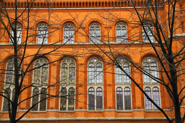 Mimari ön cepheli sokak manzarası eski binalar, Prag, Çek