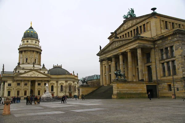 Berlin Germany Fevereiro 2015 Uma Vista Igreja Francesa Praça Gendarmenmarkt — Fotografia de Stock