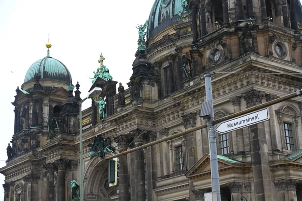 Berlin Katedrali Nin Berlin Deki Schlossbrcke Köprüsü Manzarası — Stok fotoğraf