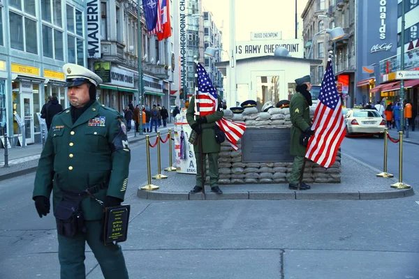 Berlin Tyskland Februari 2015 Utsikt Från Checkpoint Charlie Västallierade Gav Stockbild