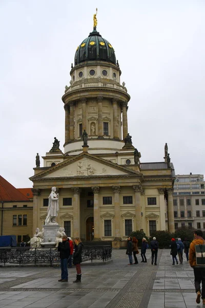 Berli Almanya Şubat 2015 Jandarma Meydanı Ndaki Fransız Kilisesi Manzarası — Stok fotoğraf