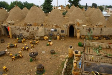 Harran Şanlıurfa 'daki geleneksel Harran evlerinin avlusu.