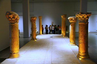 Şanlıurfa Müzesi, Şanlıurfa, Türkiye - 20 Ekim 2018. Arkeoloji müzesinden genel bir görüş. Tüm bulgular kronolojik sırayla gösterilir.