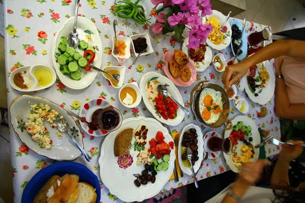 Kézzel Készített Ételek Asztalon — Stock Fotó