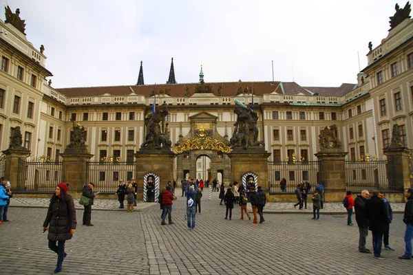 Vista Rua Com Fachadas Arquitetura Edifícios Antigos Praga Checa — Fotografia de Stock