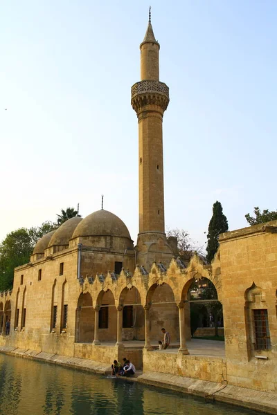 Visitantes Balikligol Sanliurfa Turquía Mezquita Balikligol Lago Los Peces —  Fotos de Stock