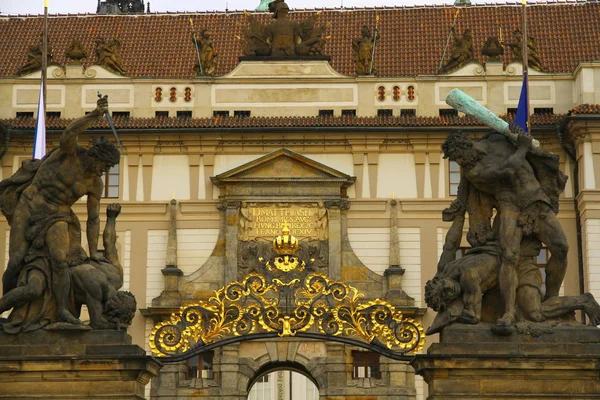 Vista Rua Com Fachadas Arquitetura Edifícios Antigos Praga Checa — Fotografia de Stock