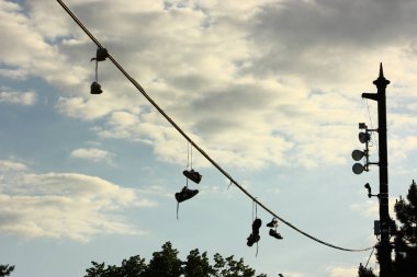 Kablolarda, Prag 'da, Çek' te çizmelerin görüntüsü