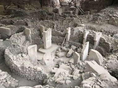 GOBEKLITEPE, SANLIURFA, TURKEY - 21 Ekim 2018. Göbeklitepe Tapınağı 'nın 12.000 yıllık kazı alanından bir görüntü..