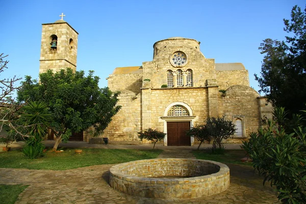 Famagusta Cypern Januari 2018 Utsikt Från Bakgården Barnabas Kloster Och — Stockfoto