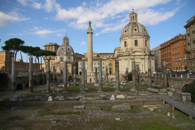 Roma, İtalya - 16 Kasım 2012. Trajan 'ın Roma, İtalya' daki en görkemli Forumunun manzarası..