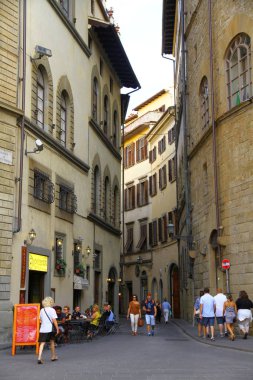  FLORENCE, İtalya - 4 Eylül 2016. Floransa sokaklarında yaşayan insanlar.