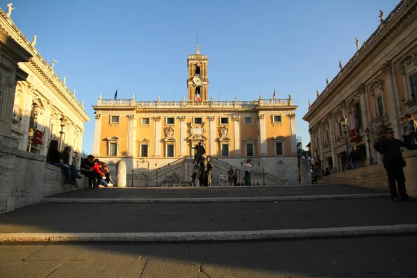 ローマ イタリア 2012年11月16日 カンピドリオ広場からの眺め広場はローマのカピトリン丘の上にあります — ストック写真