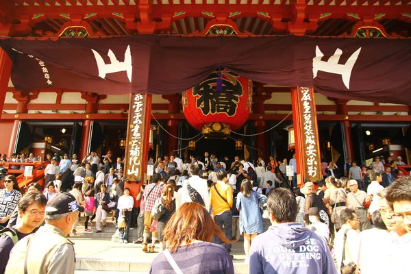 Senso Temple Tokyo Japan Травня 2013 Багато Людей Відвідують Стародавній — стокове фото