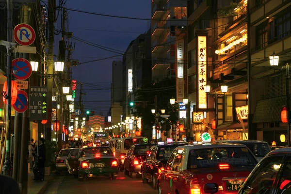 Una Vista Nocturna Ocupada Desde Las Calles Kyoto Japón — Foto de Stock