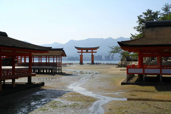 Miyajima Island Hiroshima Japan May 2013 大托里是三岛的象征 它代表着精神与人类世界的边界 — 图库照片