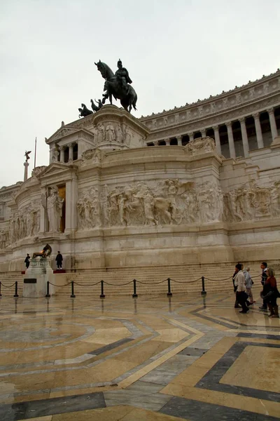 Vista Sobre Las Fachadas Los Edificios Italianos Monumentos Fuentes Escultura — Foto de Stock