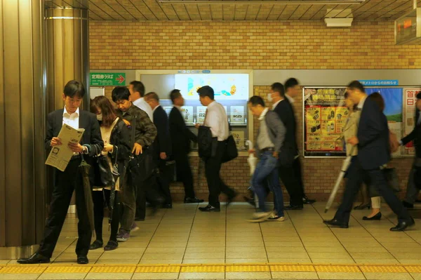 View Platform Subway Passengers Waiting Train Japan — Stock Photo, Image