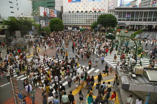 Tokyo Japonya Mayıs 2013 Shibuya Tokyo Nun Meşgul Simgesel Mahallesidir — Stok fotoğraf