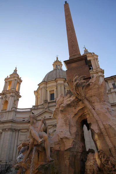 Visa Fasader Italienska Byggnader Skulptering Hus Och Vackra Körfält Rom — Stockfoto