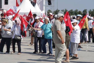 Adalet Yürüyüşü, İstanbul, Türkiye - 9 Temmuz 2017. Binlerce kişi, mevcut hükümetten adalet talebi üzerine Ankara 'dan İstanbul' a kadar 450 km yürüdü.