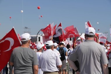 Adalet Yürüyüşü, İstanbul, Türkiye - 9 Temmuz 2017. Binlerce kişi, mevcut hükümetten adalet talebi üzerine Ankara 'dan İstanbul' a kadar 450 km yürüdü.