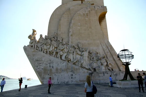 Lisboa Portugal Abril 2016 Monumento Aos Descobrimentos Está Localizado Distrito — Fotografia de Stock