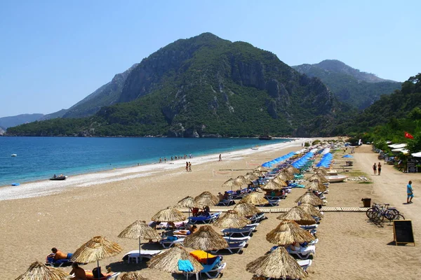 Şemsiyeli ve güneşlikli plaj, Türkiye