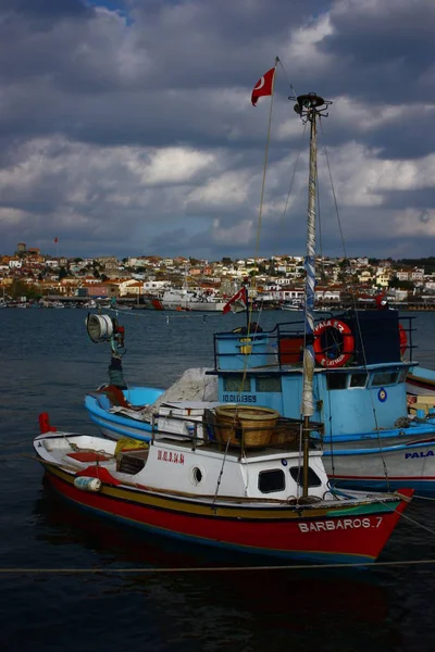 Ayvalik Balikesir Turkiet November 2009 Fiskebåtar Vid Kusten Cunda Island — Stockfoto