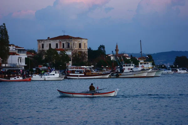 Ayvalik Balikesir Turecko Listopadu2009 Rybářské Čluny Pobřeží Ostrova Cunda Ayvaliku — Stock fotografie