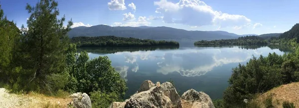 Όμορφη Θέα Του Εθνικού Πάρκου Της Λίμνης Κοβάντα Στην Ισπάρτα — Φωτογραφία Αρχείου