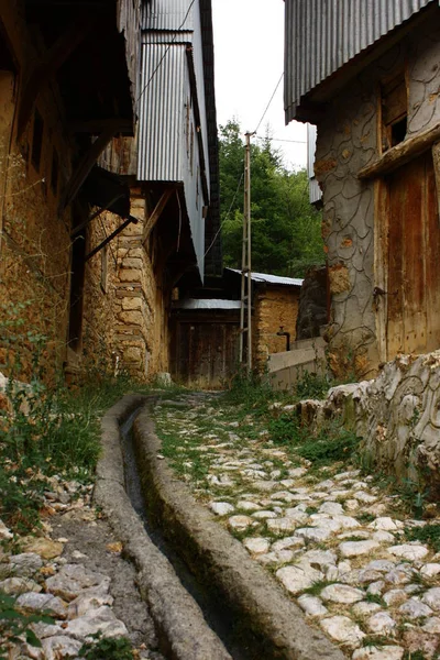 トルコの町の古い通りの眺め — ストック写真