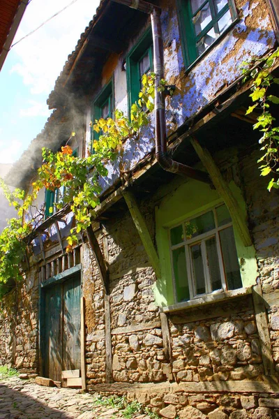 Vista Nas Janelas Casa Velha Turquia — Fotografia de Stock