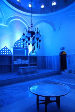 İstanbul, Türkiye - 25 Kasım 2017. İstanbul 'daki Cagaloglu Geleneksel Türk Hamamı' nın iç manzarası. Burası halka açık bir hamam ve turistlerin yanı sıra yerel halk için de popüler..