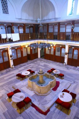İstanbul, Türkiye - 25 Kasım 2017. İstanbul 'daki Cagaloglu Geleneksel Türk Hamamı' nın iç manzarası. Burası halka açık bir hamam ve turistlerin yanı sıra yerel halk için de popüler..