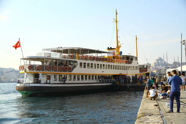 Karakoy Istanbul October 2017 Ferries Golden Horn Symbols Istanbul — Stock Photo, Image
