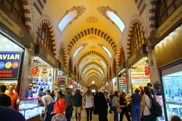 Eminonu Istanbul Turkey Juni 2018 Udsigt Fra Spice Bazaar Som - Stock-foto