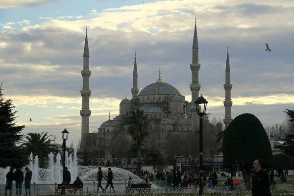 Szultanahmet Square Istanbul Turkey 2013 Január Utcai Kilátás Sultanahmet Térről — Stock Fotó