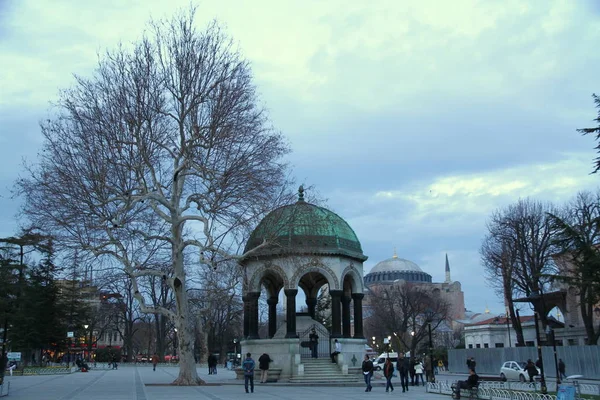 Sultanahmet Square Istanbul Turquía Enero 2013 Una Vista Calle Desde —  Fotos de Stock