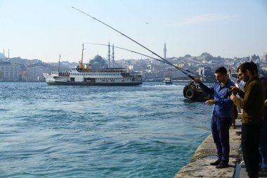 Karaköy, İstanbul - 22 Ekim 2017. Altın Boynuz 'daki feribotlar İstanbul' un sembolleri..