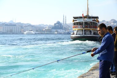 Karaköy, İstanbul - 22 Ekim 2017. Altın Boynuz 'daki feribotlar İstanbul' un sembolleri..
