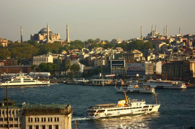 İSTANBUL, TURKEY - 28 Nisan 2012. Tarihi Eminonu Bölgesi