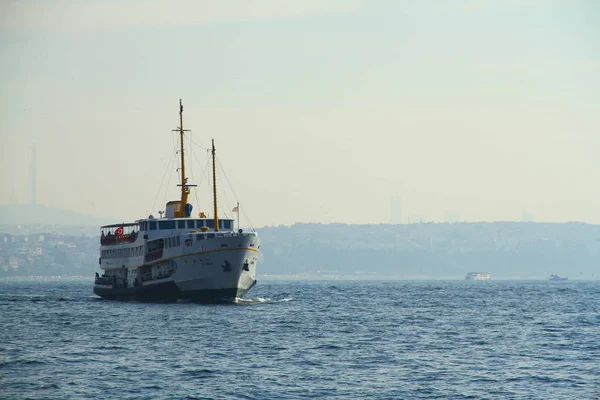 Karakoy Istanbul Ottobre 2017 Traghetti Nel Corno Oro Sono Simboli — Foto Stock