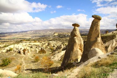 Kapadokya 'nın güzel kaya oluşumları ve peri bacaları, Türkiye. 