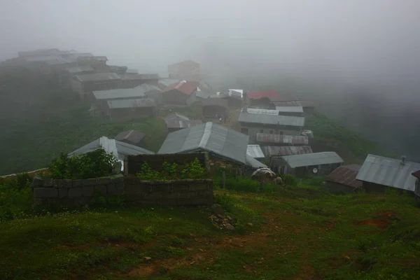 トルコの霧の高原の眺め — ストック写真