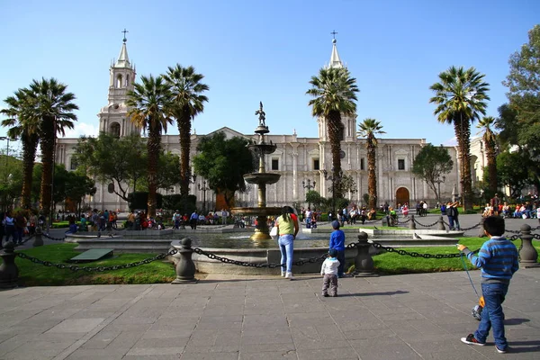 Utsikt Från Plaza Armas Som Det Största Torget Staden Katedralen — Stockfoto