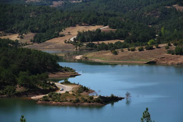 Ένα Όμορφο Τοπίο Από Λίμνη Του Φράγματος Του Ταρακλί Σακάρια — Φωτογραφία Αρχείου