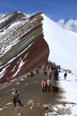 Vinicunca Gökkuşağı Dağları, Peru