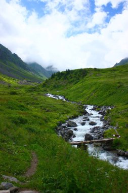 Türkiye 'nin Karadeniz bölgesindeki Rize' nin Elevit tepesinden güzel bir manzara.